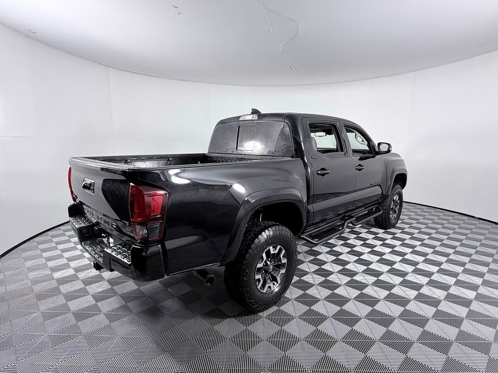 Used 2023 Toyota Tacoma SR5 w/ Technology Package image 6