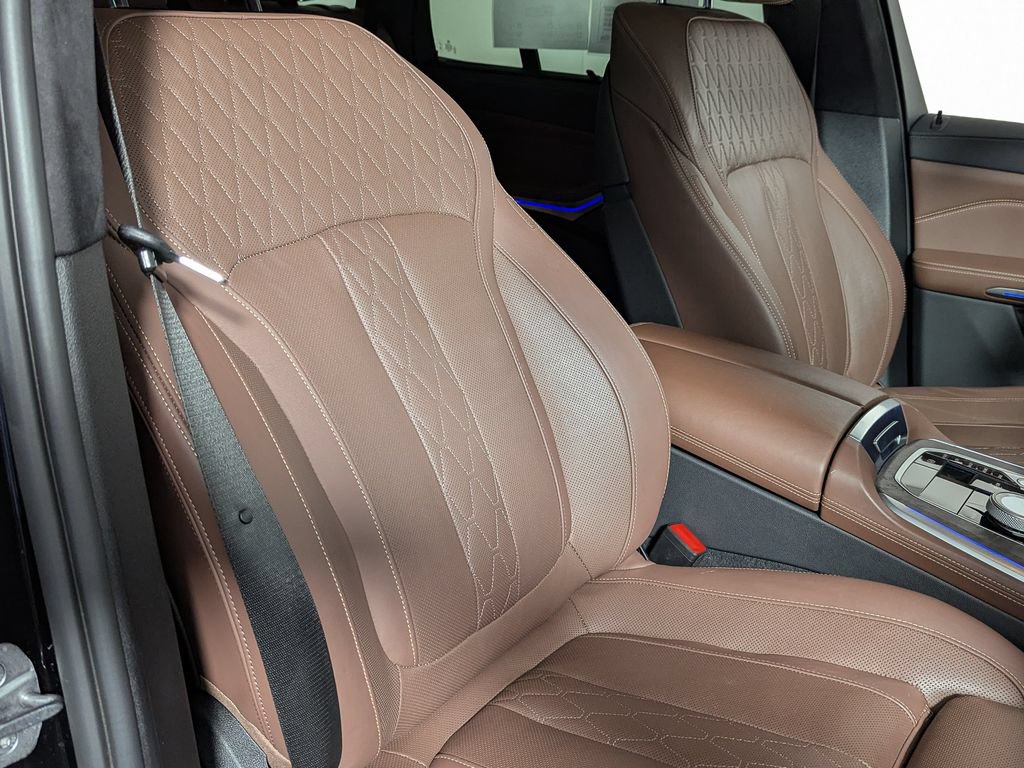 Used 2023 BMW X5 xDrive40i w/ Executive Package AWD/4WD image 30