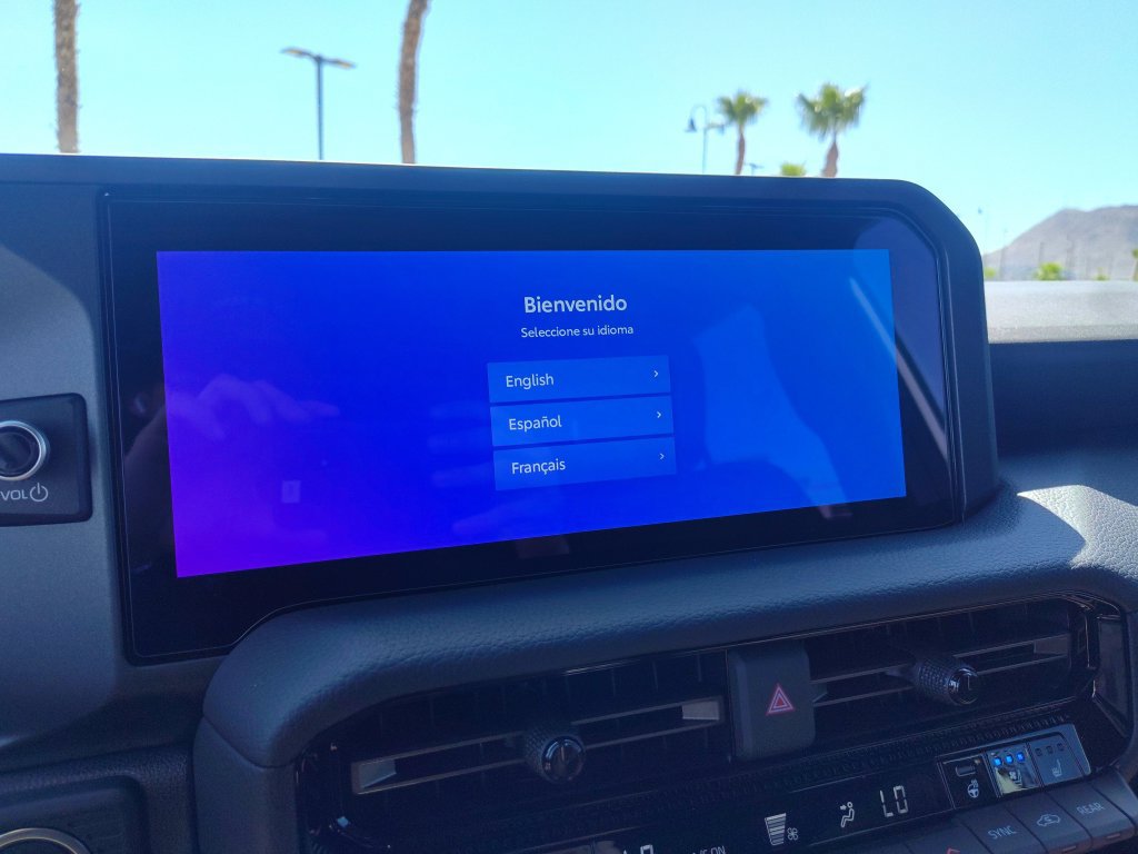 New 2025 Toyota Corolla Cross LE w/ Moonroof Package FWD image 8