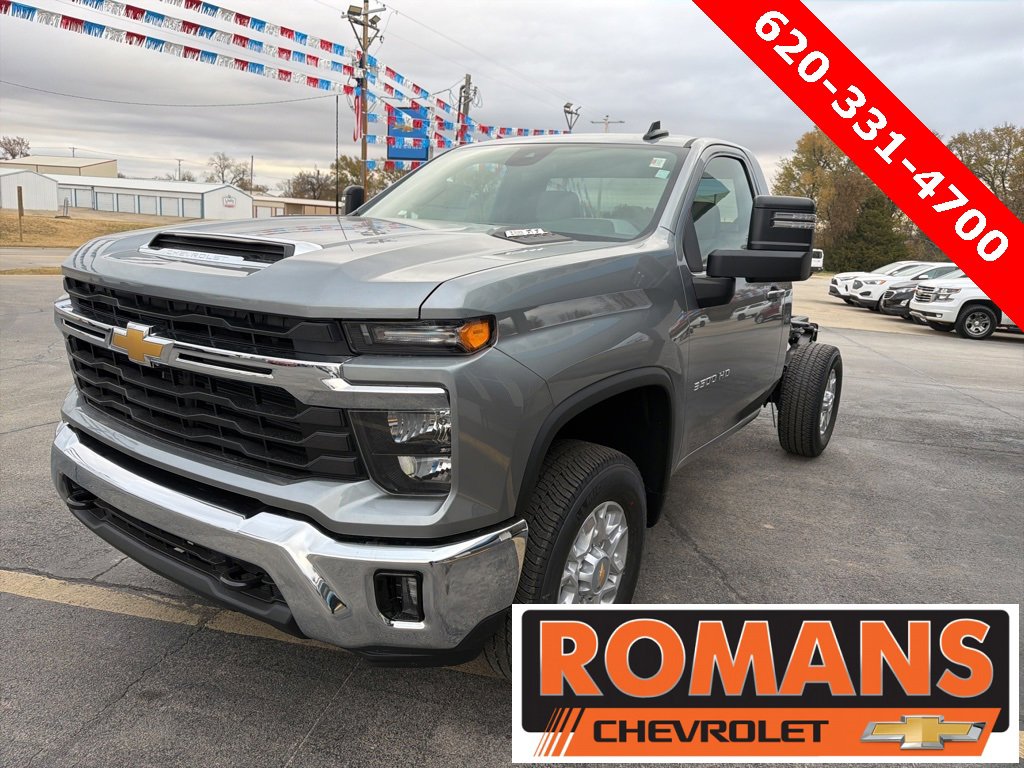 New 2026 Chevrolet Silverado 3500 LT image 8