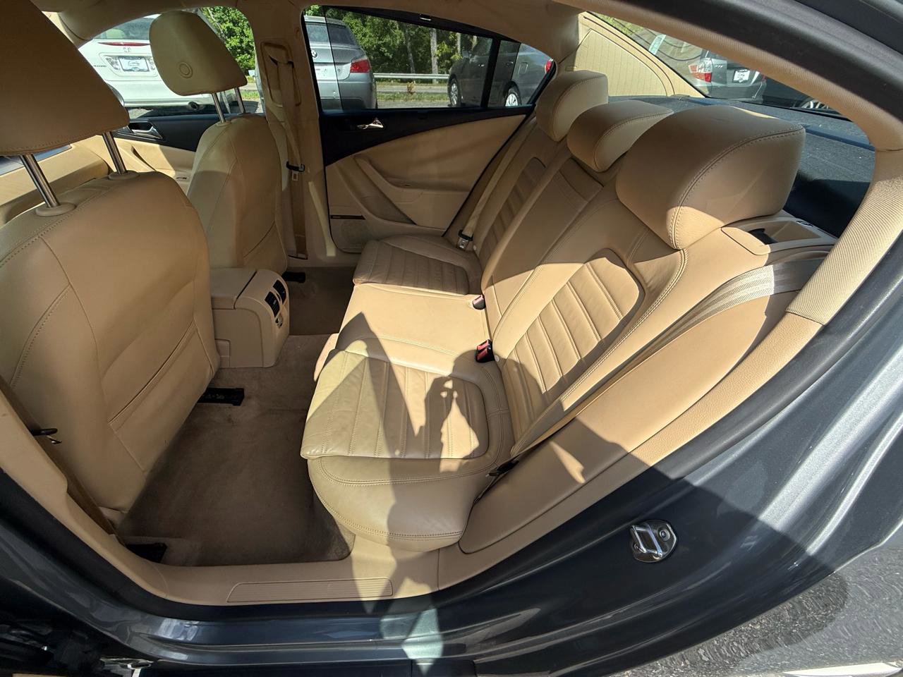 Used 2008 Volkswagen Passat VR6 FWD image 18