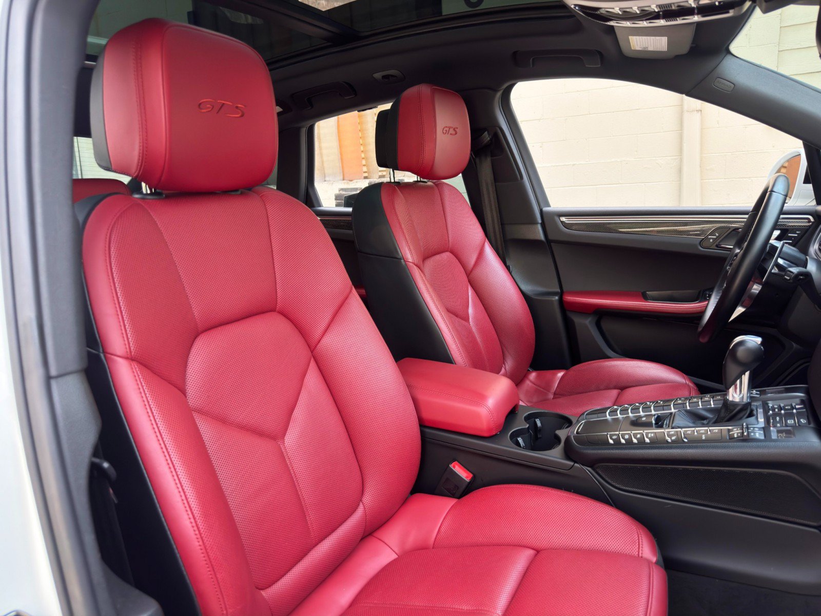 Used 2018 Porsche Macan GTS w/ Premium Package Plus AWD/4WD image 36