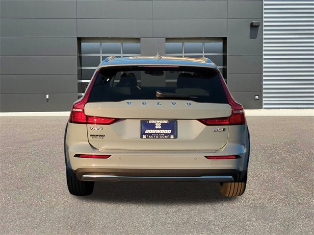 New 2026 Volvo V60 B5 Cross Country Plus w/ Protection Package Premier image 6