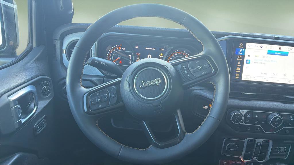 Used 2024 Jeep Gladiator Sport image 8