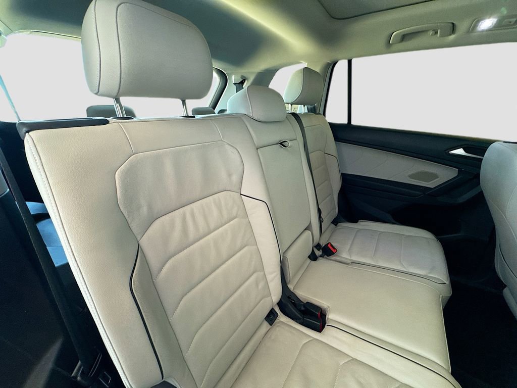 Used 2019 Volkswagen Tiguan SEL Premium w/ 3rd Row Seat Package image 27