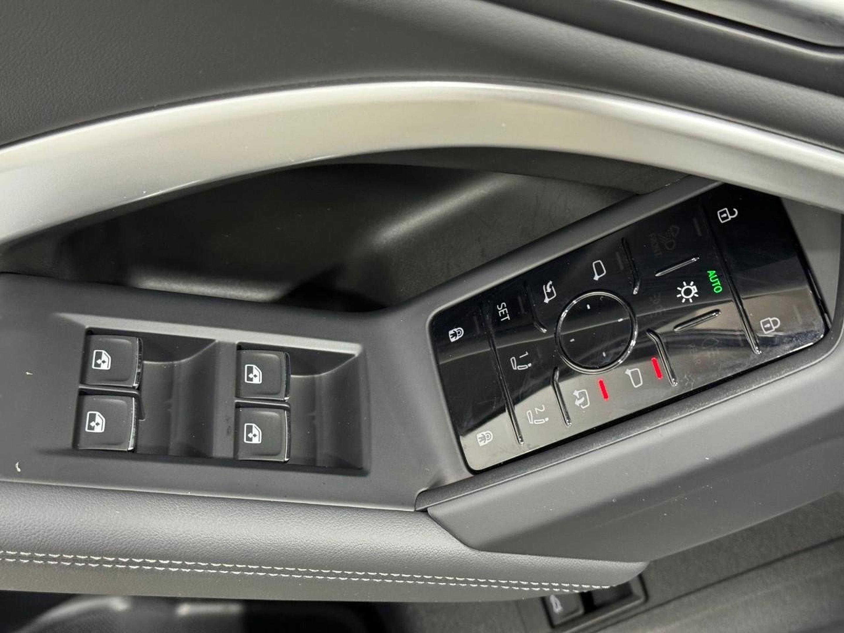 Certified 2025 Audi Q5 Premium w/ Convenience Package image 23