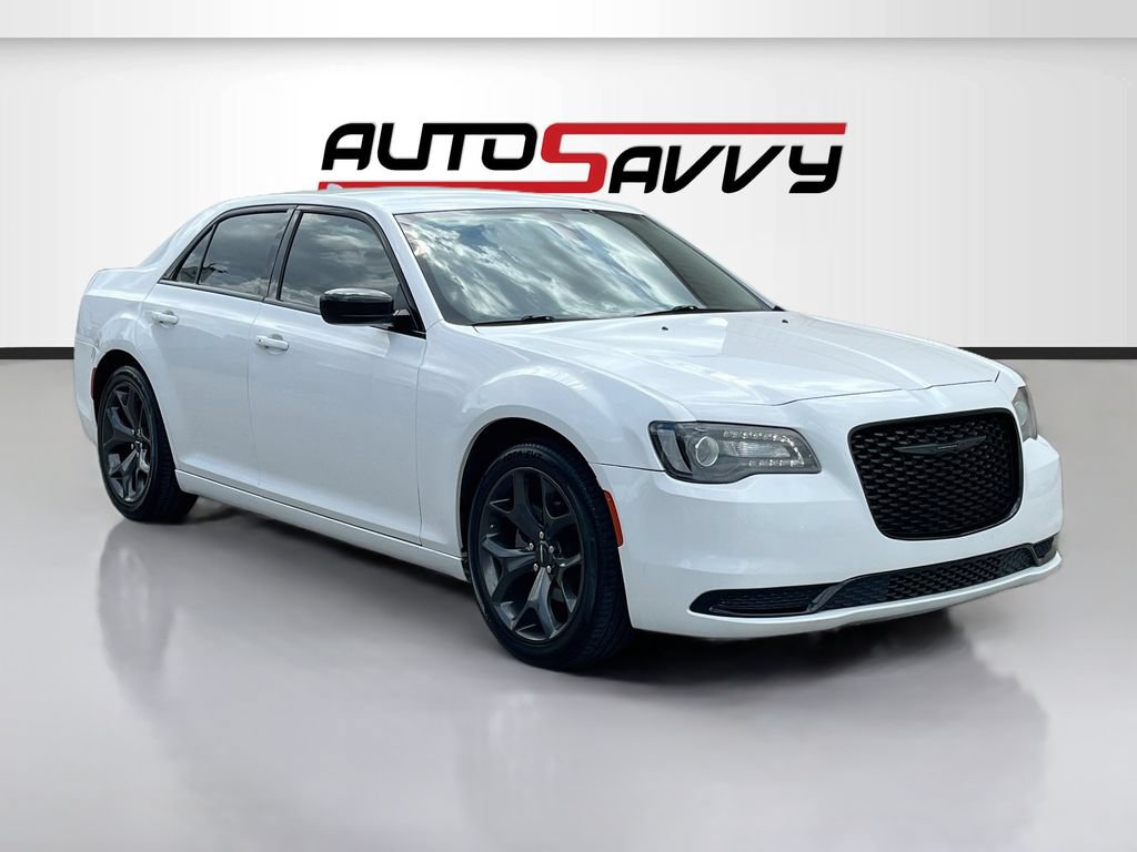 Used 2022 Chrysler 300 Touring w/ Sport Appearance Package RWD image 1