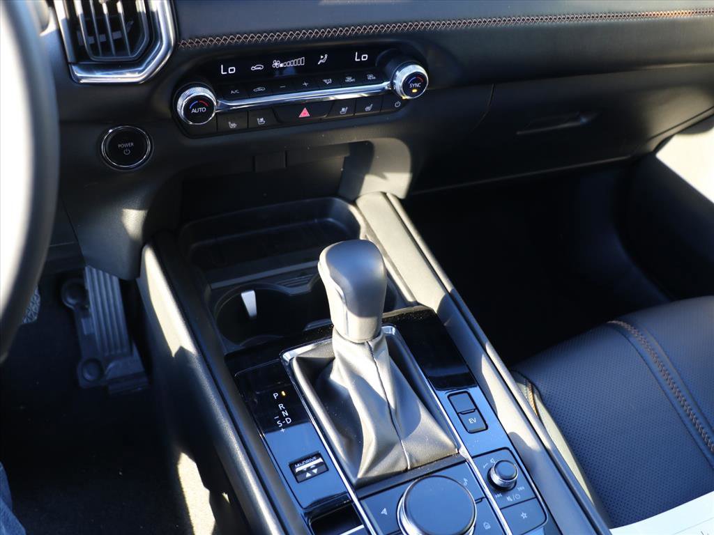 Certified 2025 MAZDA CX-50 2.5 Hybrid w/ Premium Plus Pkg image 14