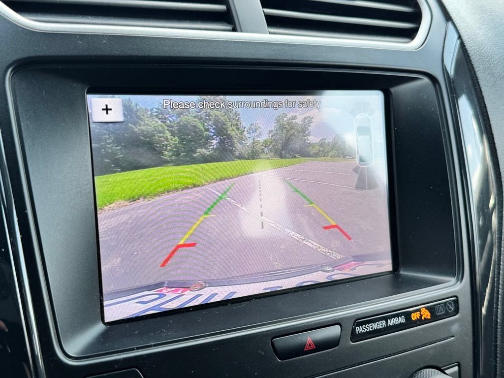 Certified 2019 Ford Explorer XLT w/ Equipment Group 202A AWD/4WD image 18