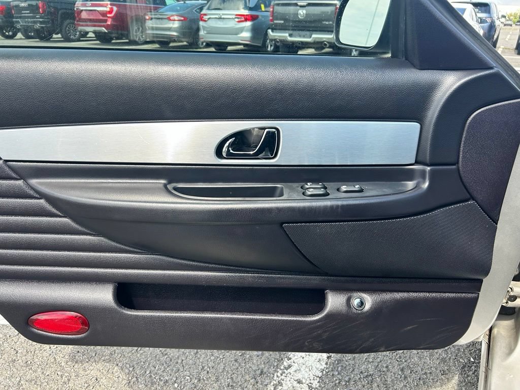 Used 2004 Ford Thunderbird RWD image 15