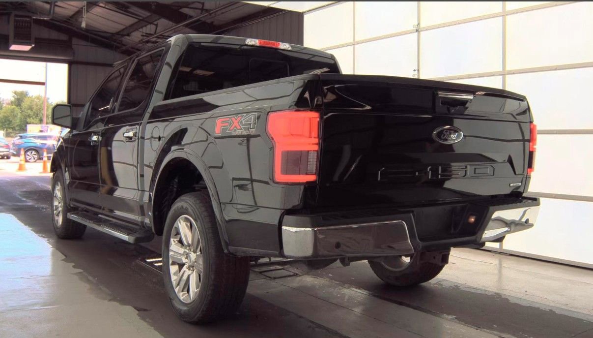Used 2019 Ford F150 Lariat w/ Equipment Group 502A Luxury AWD/4WD image 4