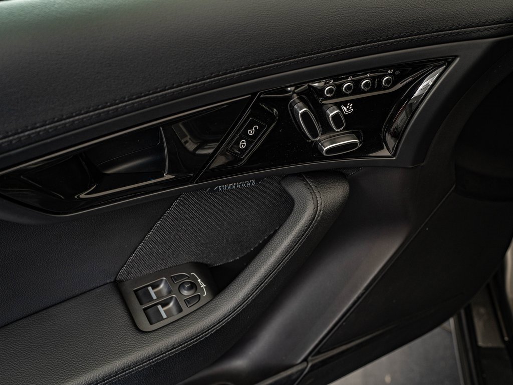 Used 2020 Jaguar F-TYPE Coupe image 26