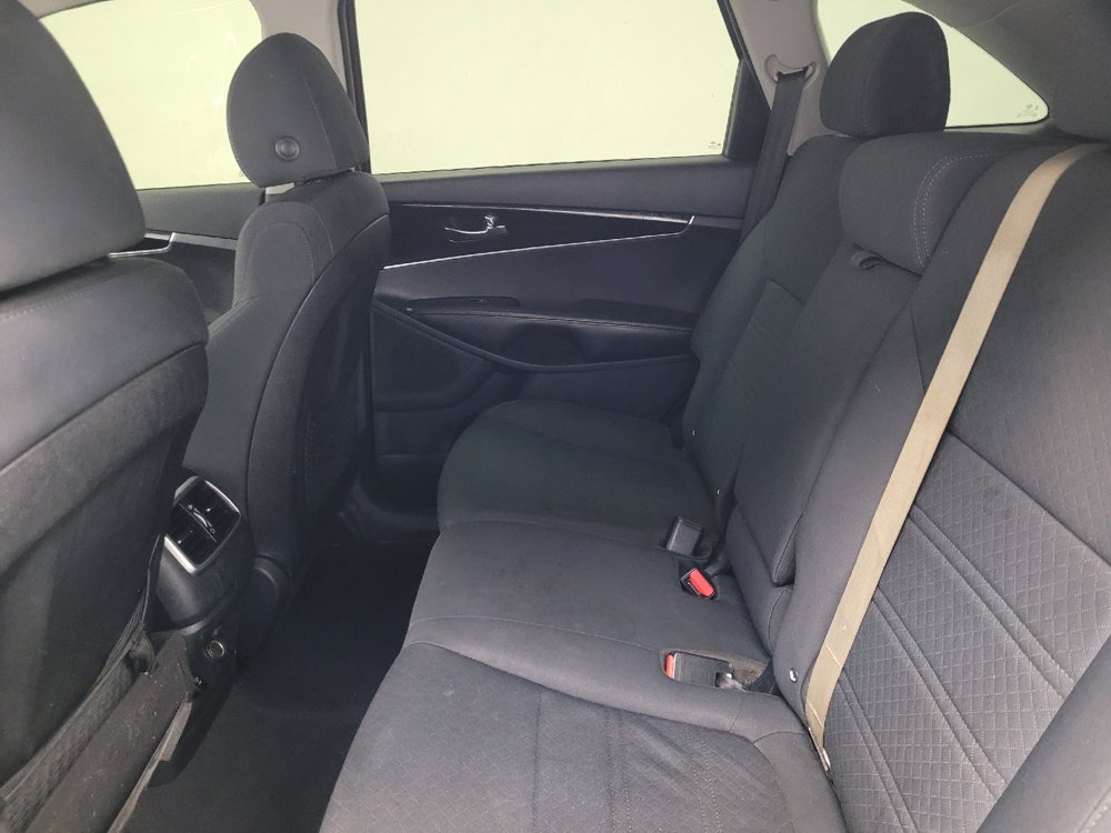 Used 2019 Kia Sorento FWD w/ LX Convenience Package image 18