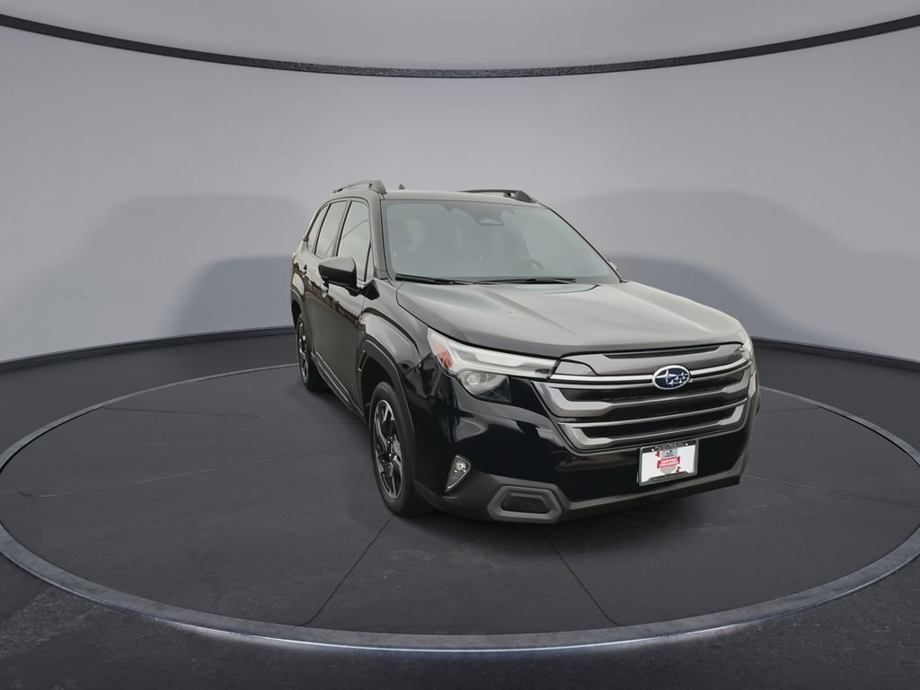 Used 2025 Subaru Forester Limited image 3