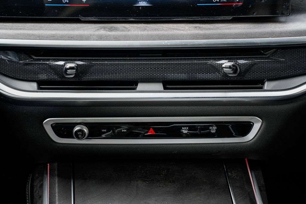 Used 2023 BMW X7 xDrive40i w/ M Sport Package image 15