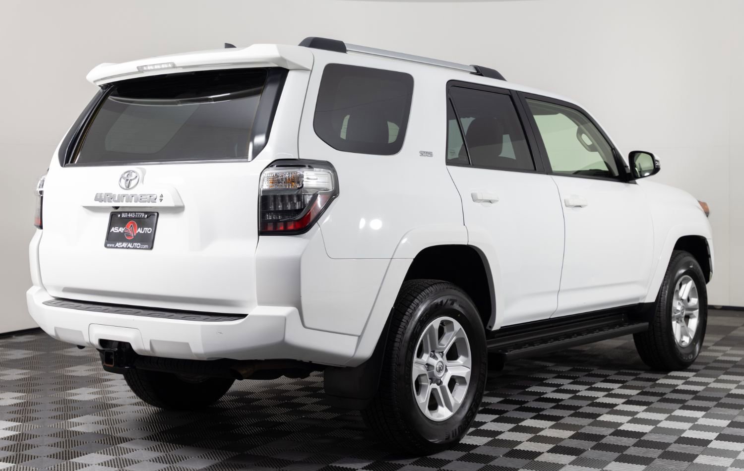 Used 2024 Toyota 4Runner SR5 Premium AWD/4WD image 7