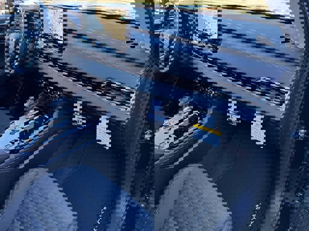 New 2025 Mitsubishi Outlander SE image 22