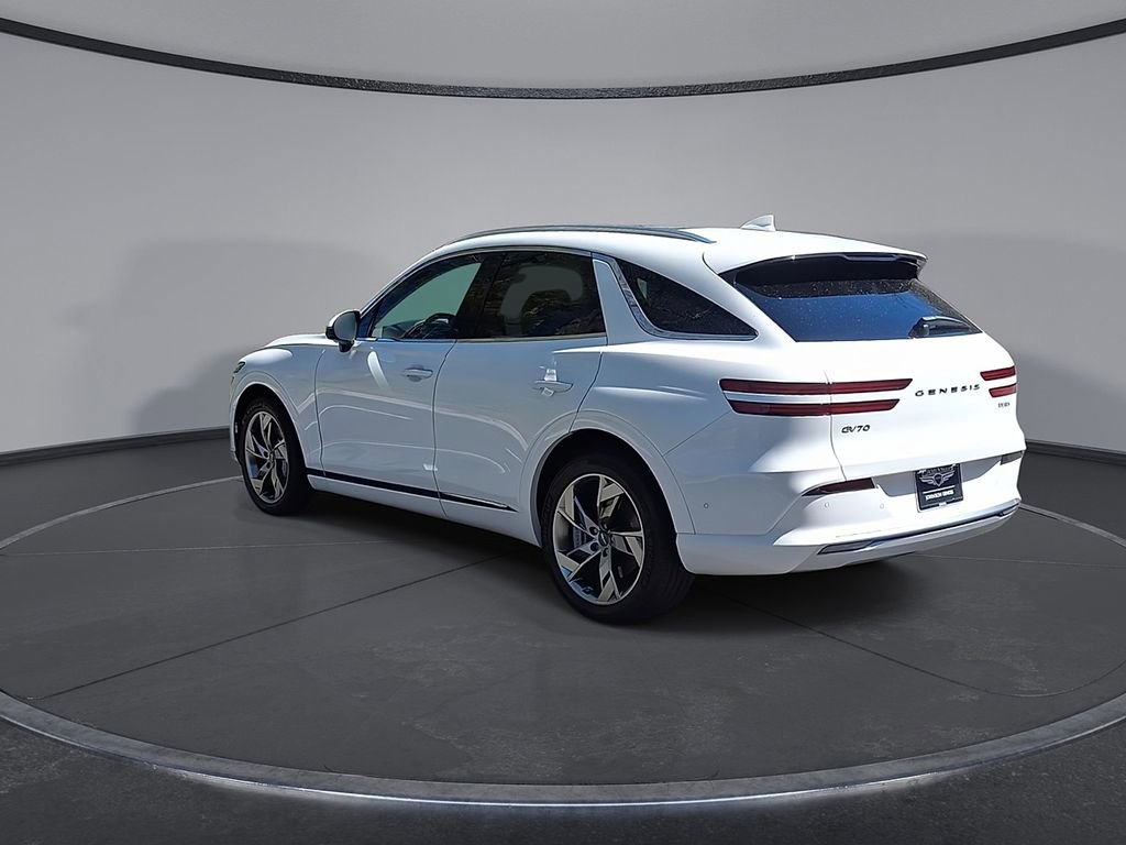Used 2025 Genesis Electrified GV70 AWD/4WD image 2