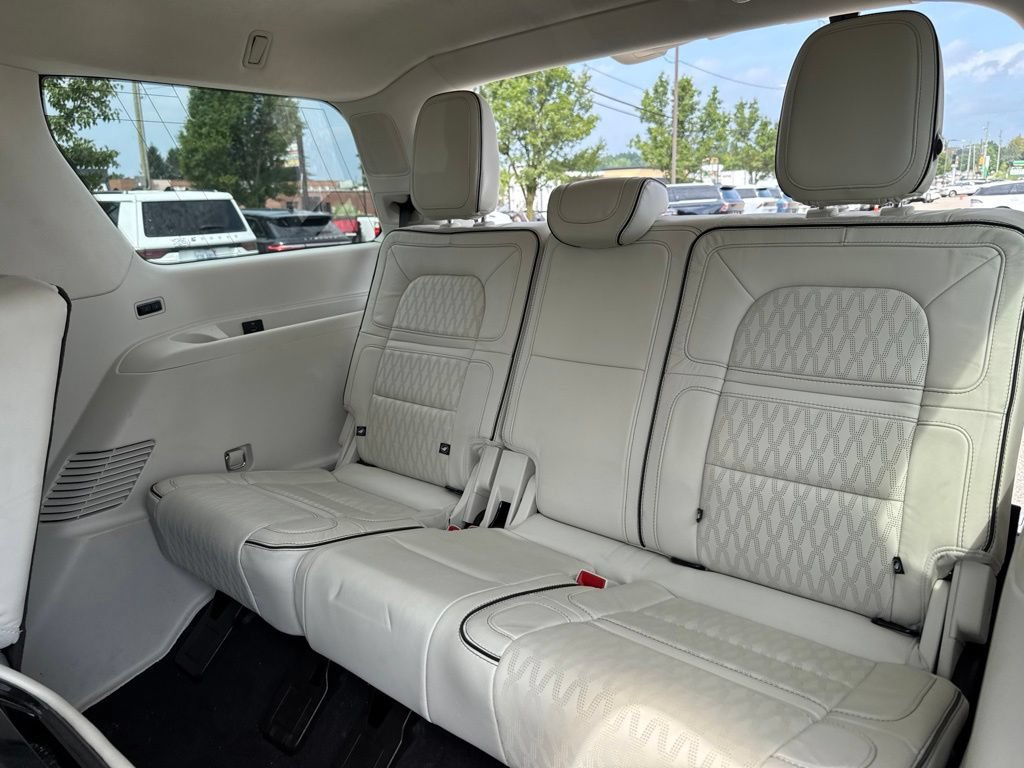 Used 2023 Lincoln Navigator Black Label AWD/4WD image 17