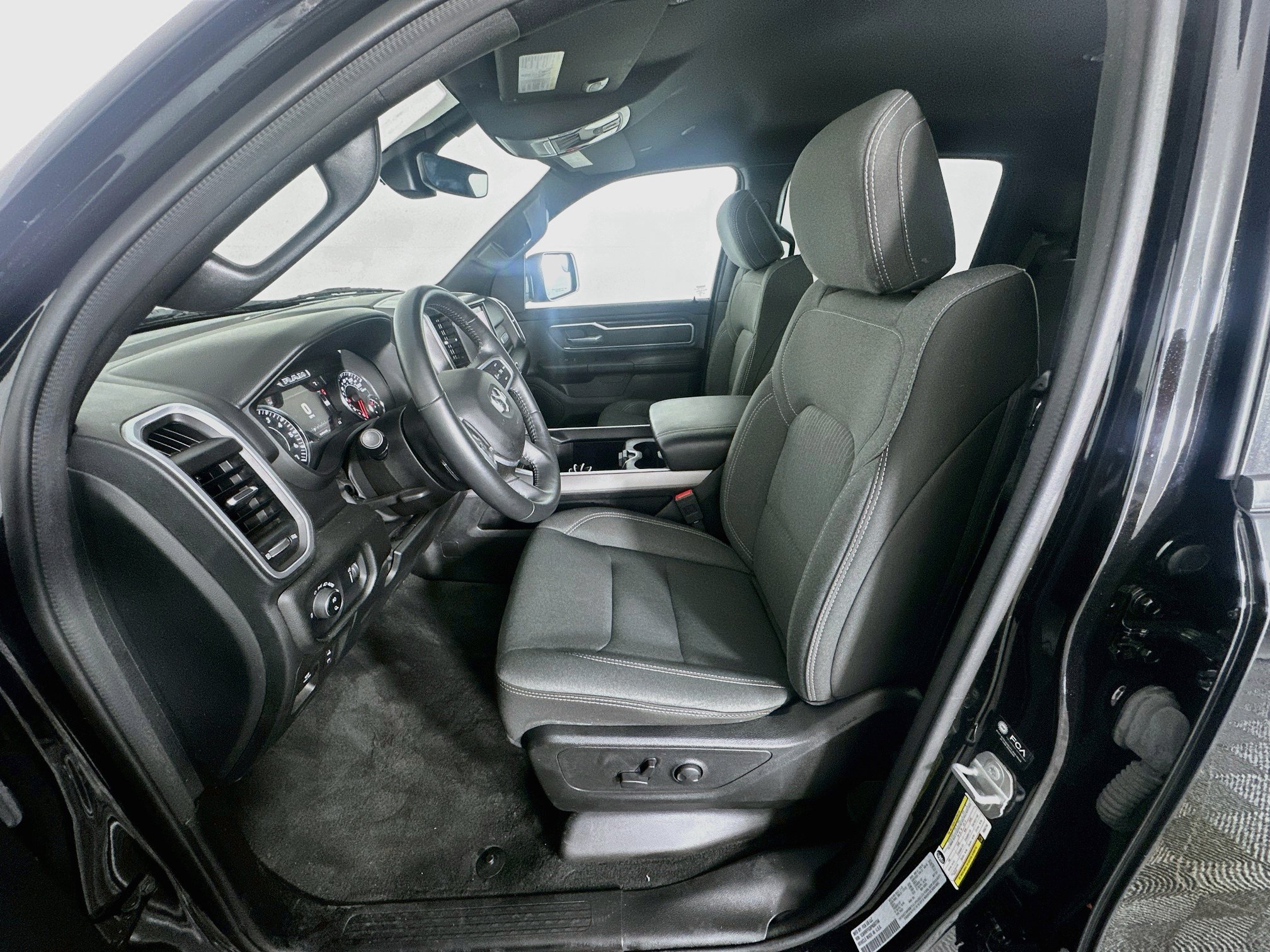 Used 2023 RAM 1500 Big Horn AWD/4WD image 13