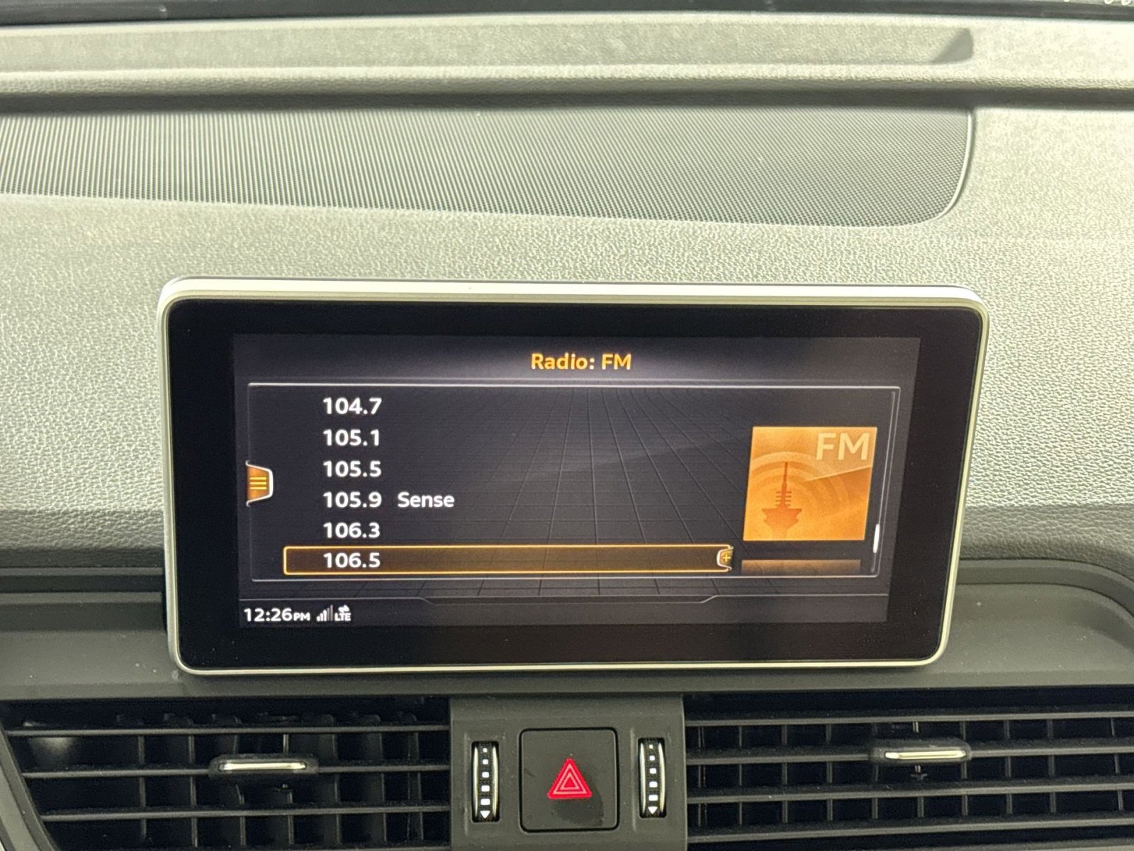 Used 2019 Audi Q5 Prestige w/ Prestige Package image 18