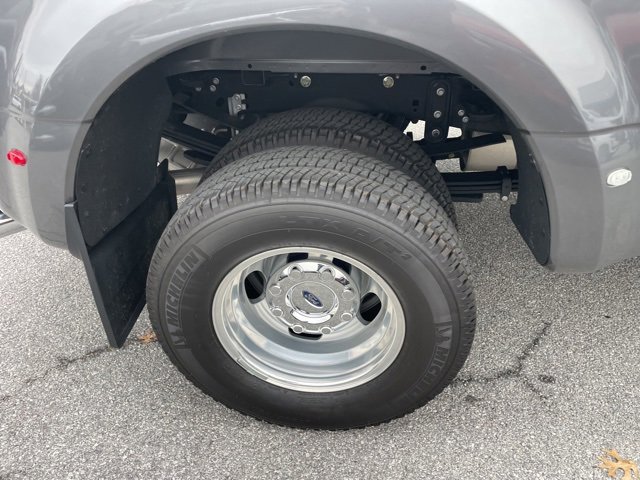 Used 2024 Ford F350 Lariat w/ Lariat Ultimate Package image 10