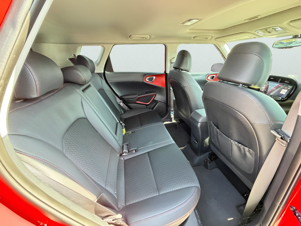Used 2025 Kia Soul GT-Line w/ GT-Line Technology Package FWD image 29