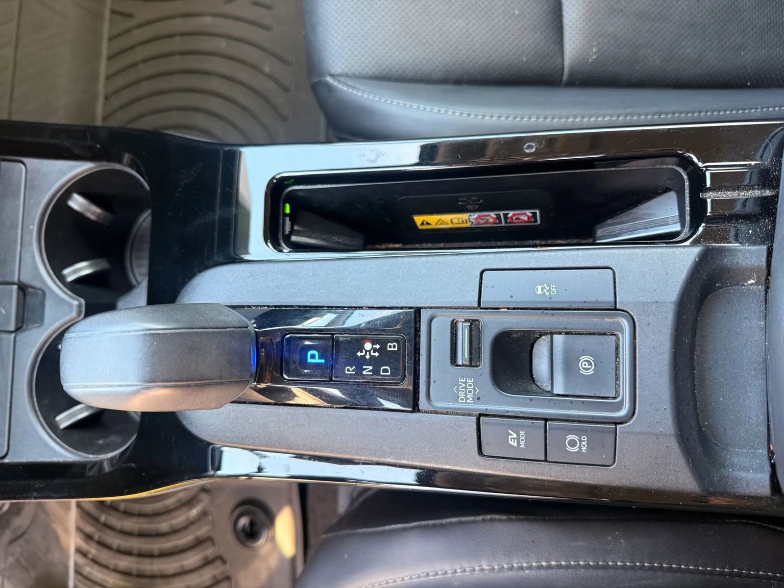 Used 2023 Toyota Prius XLE image 25