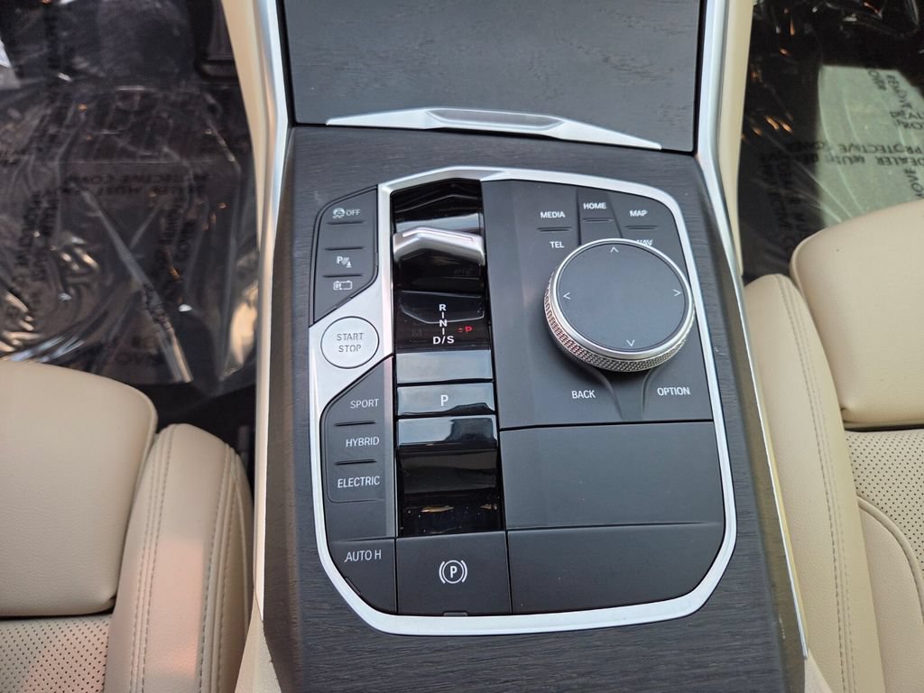 Used 2023 BMW 330e w/ Driving Assistance Package RWD image 30