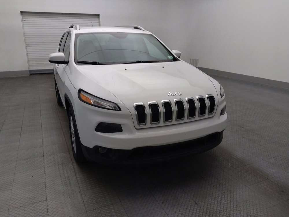 Used 2018 Jeep Cherokee Latitude Plus image 14
