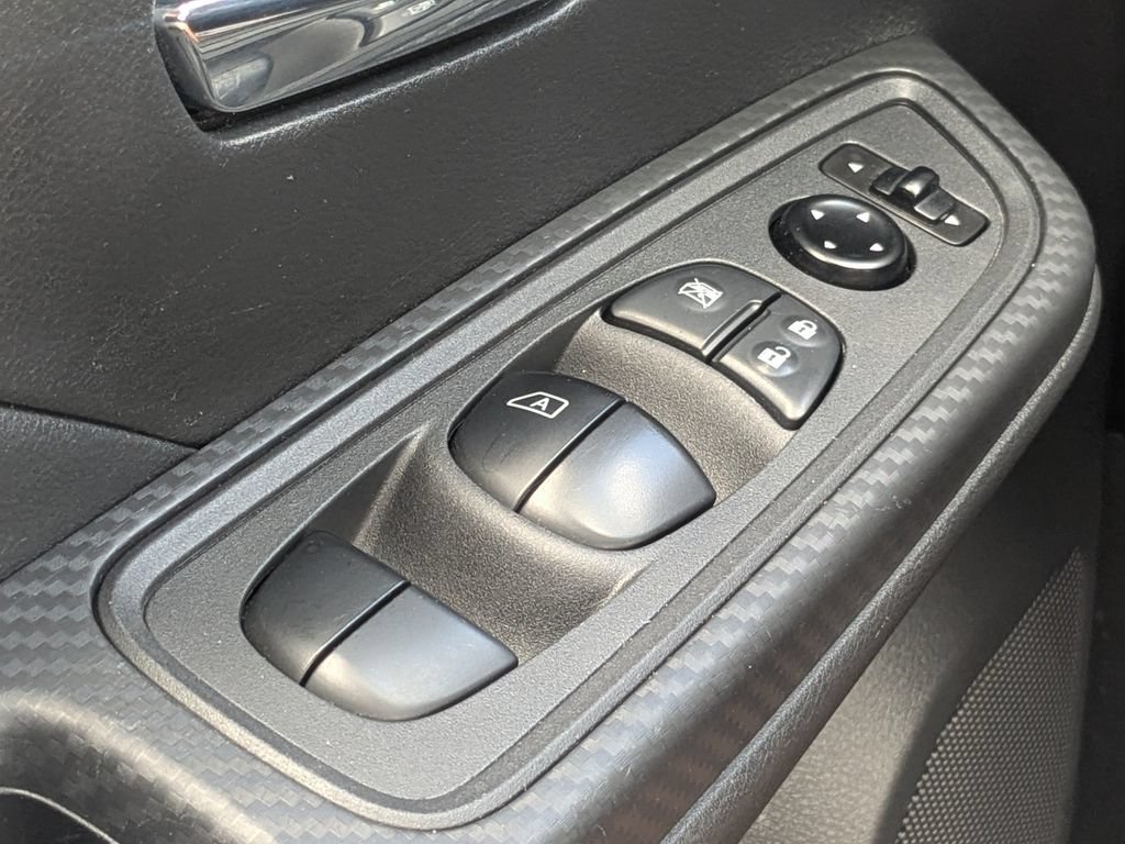 Used 2025 Nissan Versa SV FWD image 21