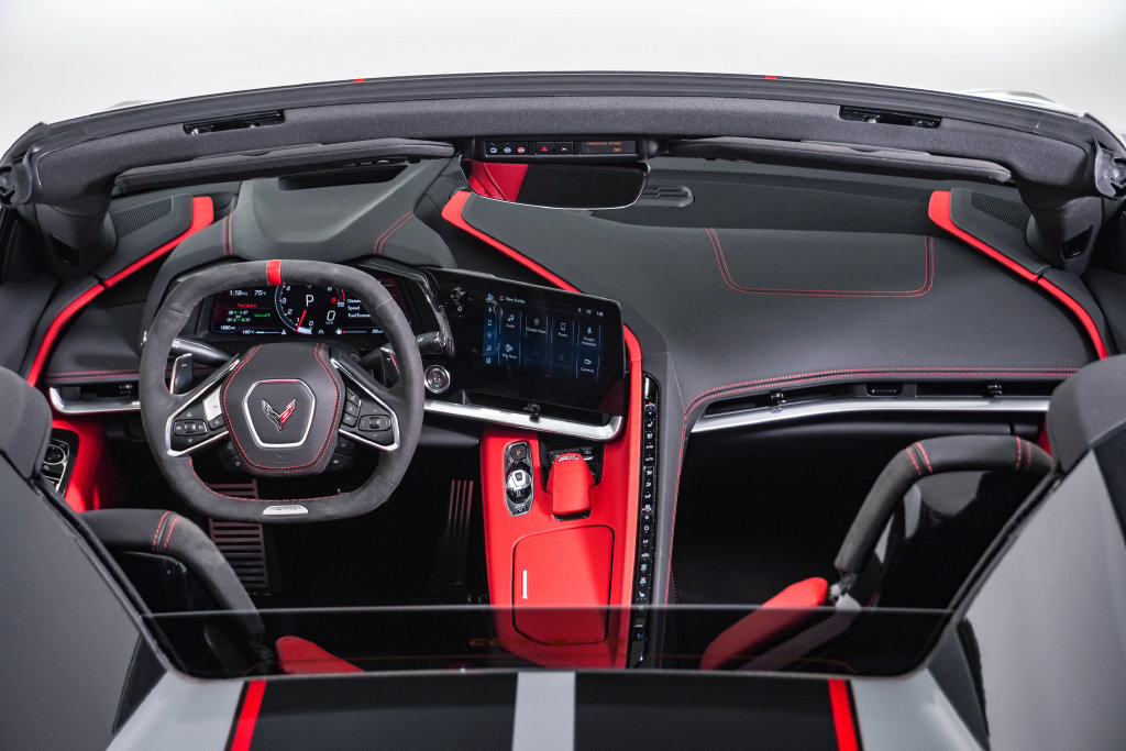 Used 2025 Chevrolet Corvette Z06 w/ Z07 Performance Package RWD image 21