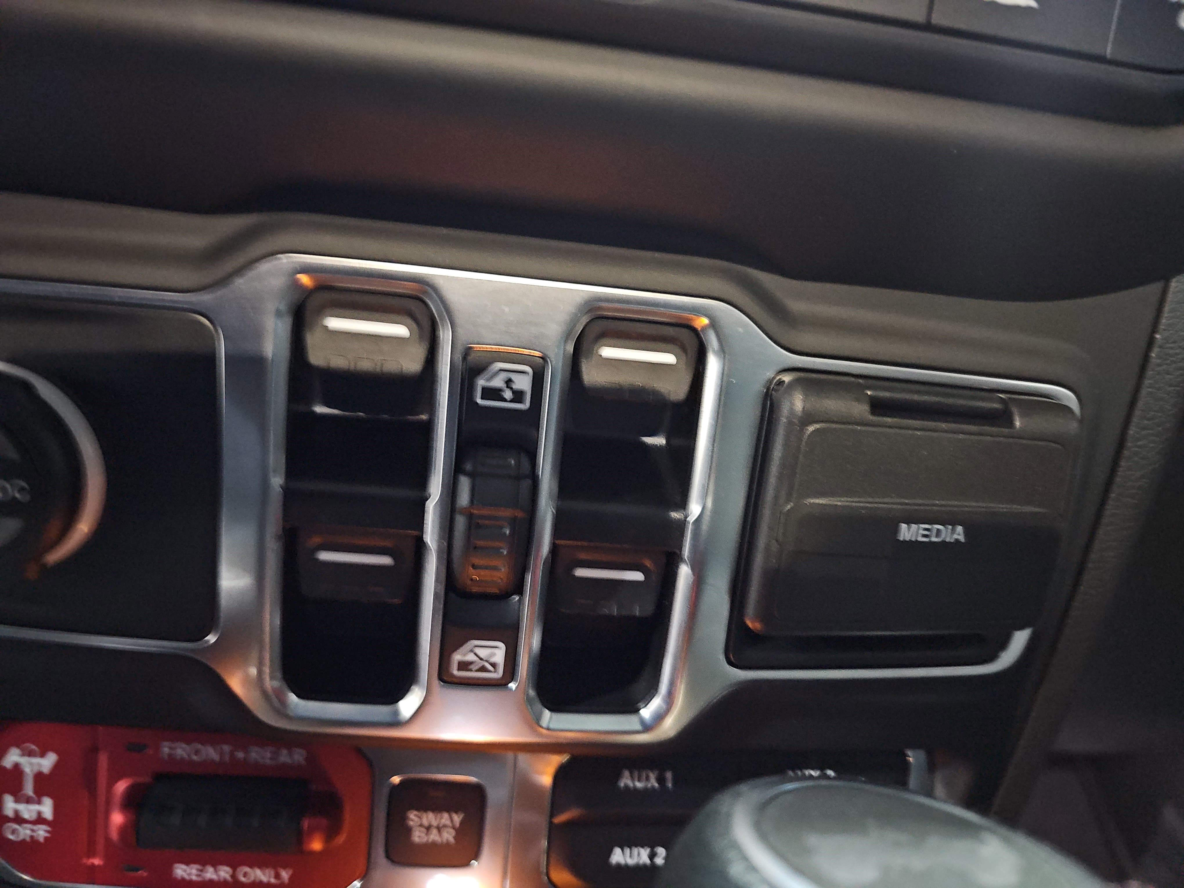 Used 2023 Jeep Wrangler Unlimited Rubicon 4xe w/ Safety Group image 28