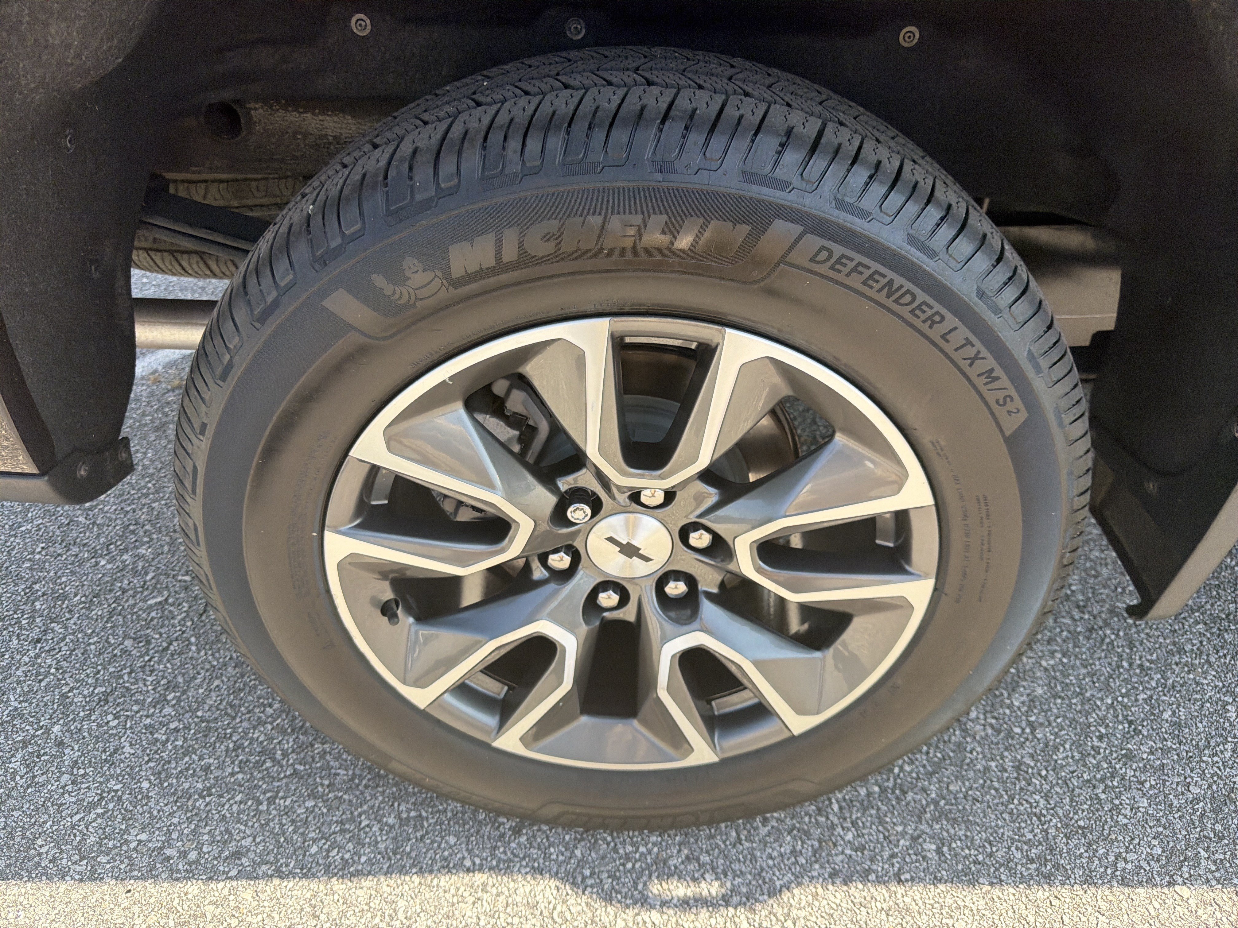Used 2022 Chevrolet Silverado 1500 LT AWD/4WD image 18
