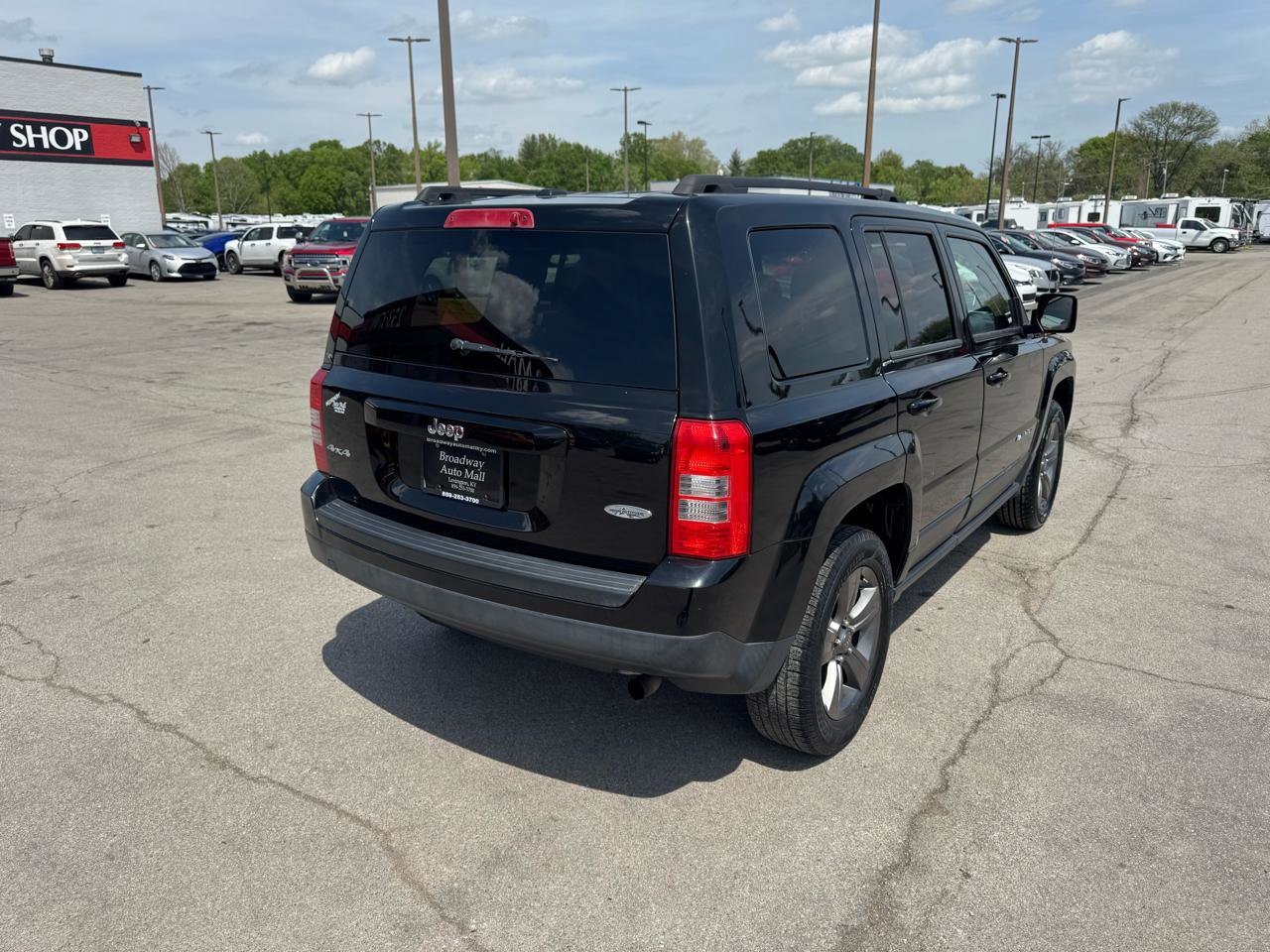 Used 2015 Jeep Patriot High Altitude AWD/4WD image 3