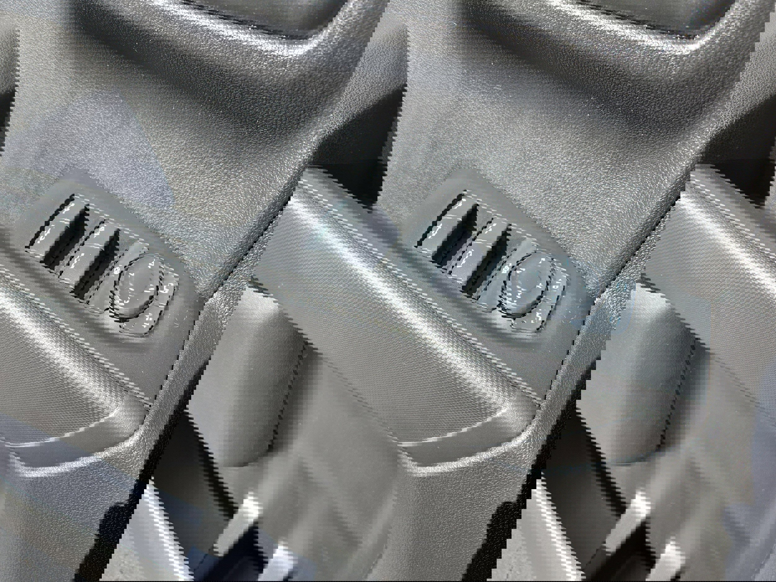 Used 2024 Chevrolet Silverado 1500 Custom image 20