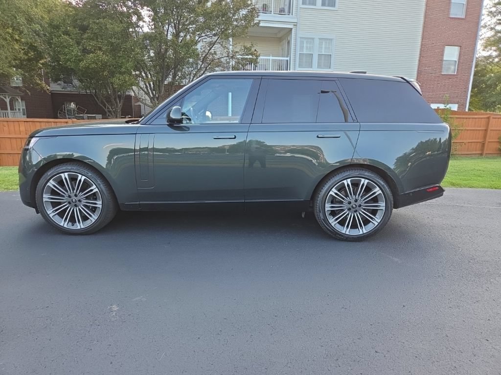 Certified 2023 Land Rover Range Rover SE AWD/4WD image 2