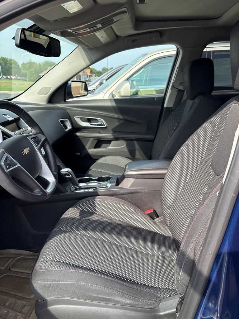 Used 2010 Chevrolet Equinox LT w/ Vehicle Interface Package FWD image 2