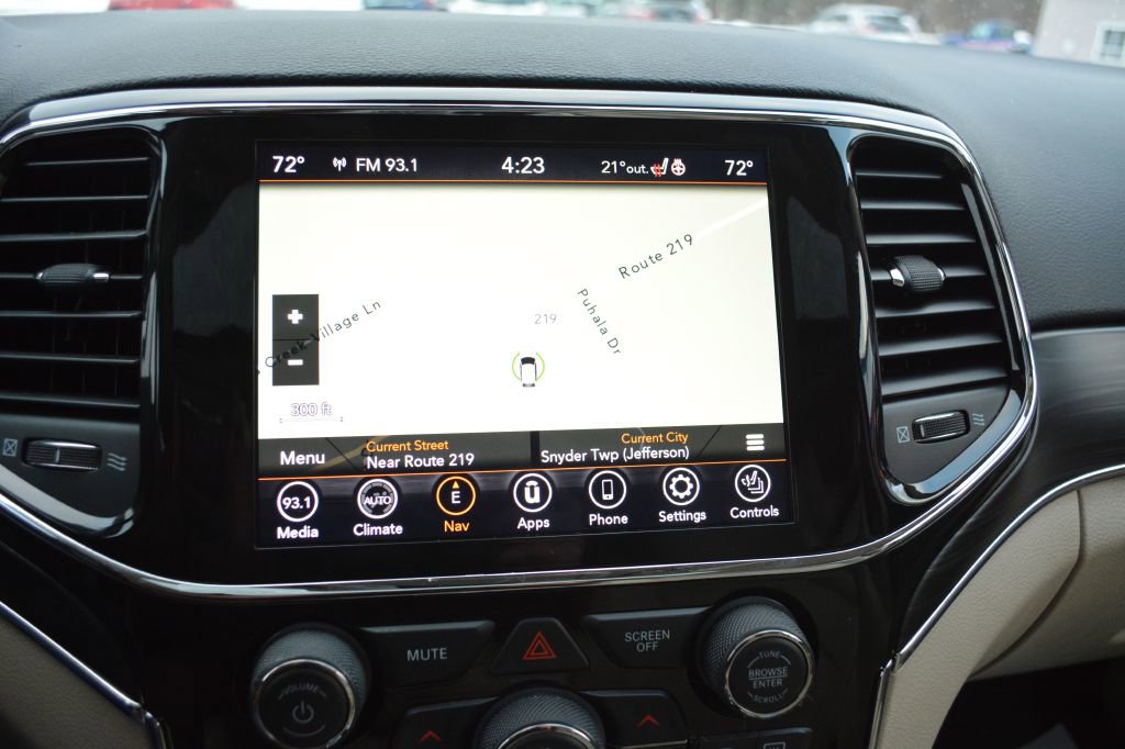 Used 2021 Jeep Grand Cherokee Limited image 19