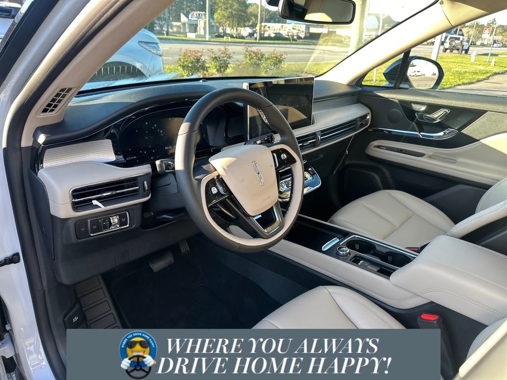 New 2026 Lincoln Corsair Premiere image 9