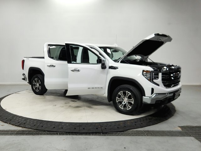 Used 2026 GMC Sierra 1500 SLT AWD/4WD image 10