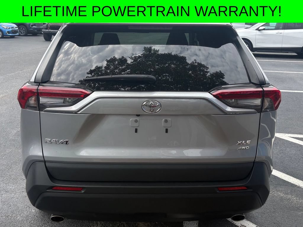 Used 2024 Toyota RAV4 XLE AWD/4WD image 14