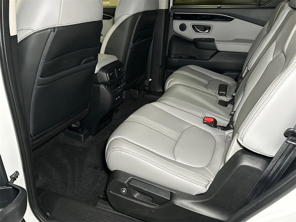 Used 2023 Honda Pilot Touring image 21