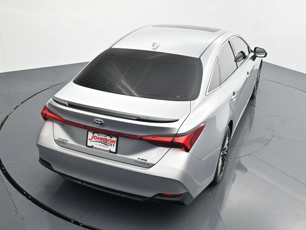 Used 2020 Toyota Avalon XSE FWD image 25