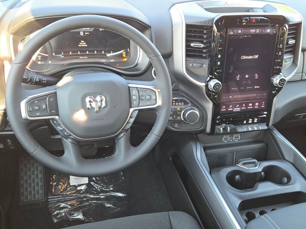 New 2026 RAM 1500 4x4 Crew Cab image 15