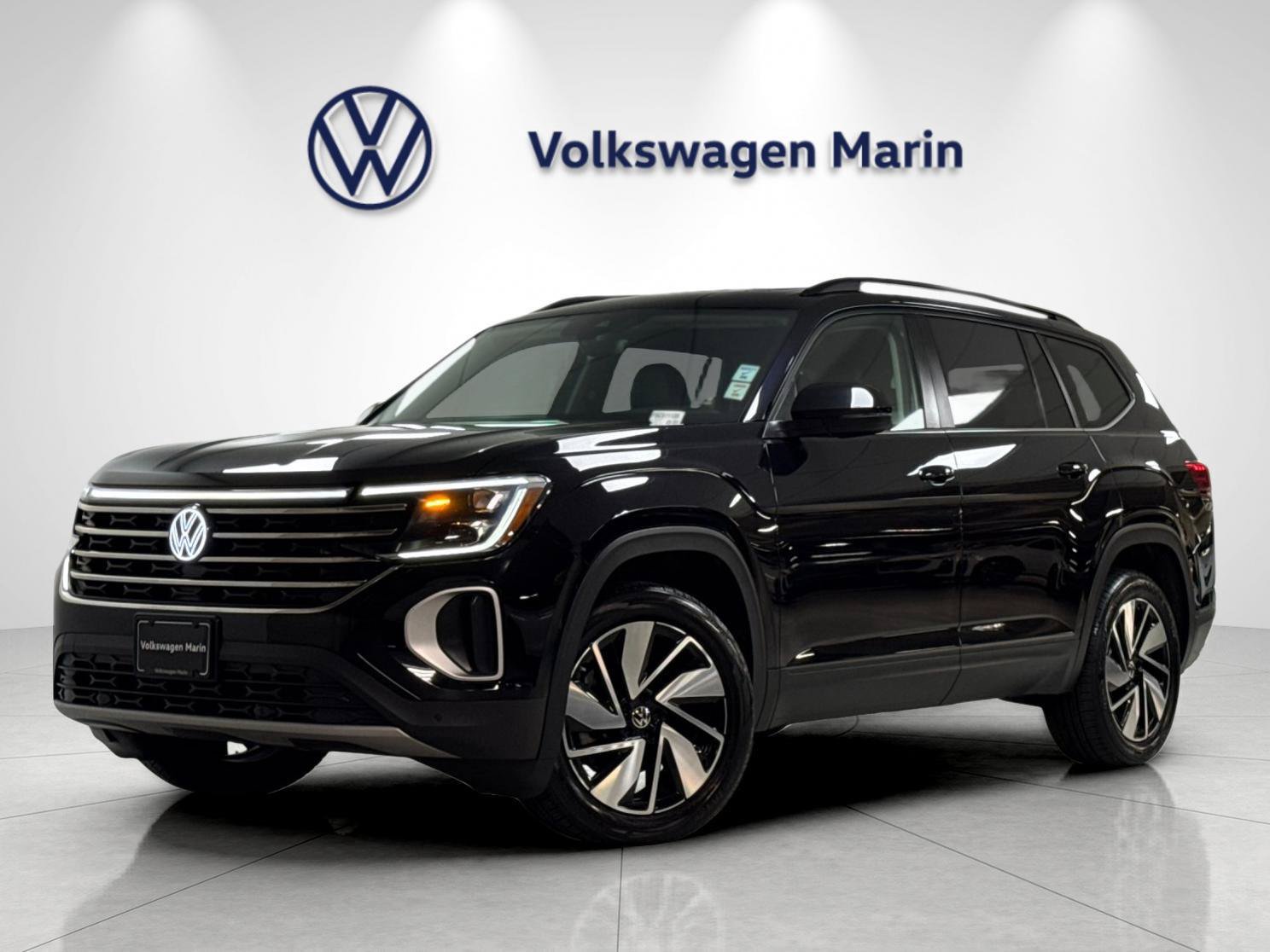 Used 2025 Volkswagen Atlas SE AWD/4WD image 1