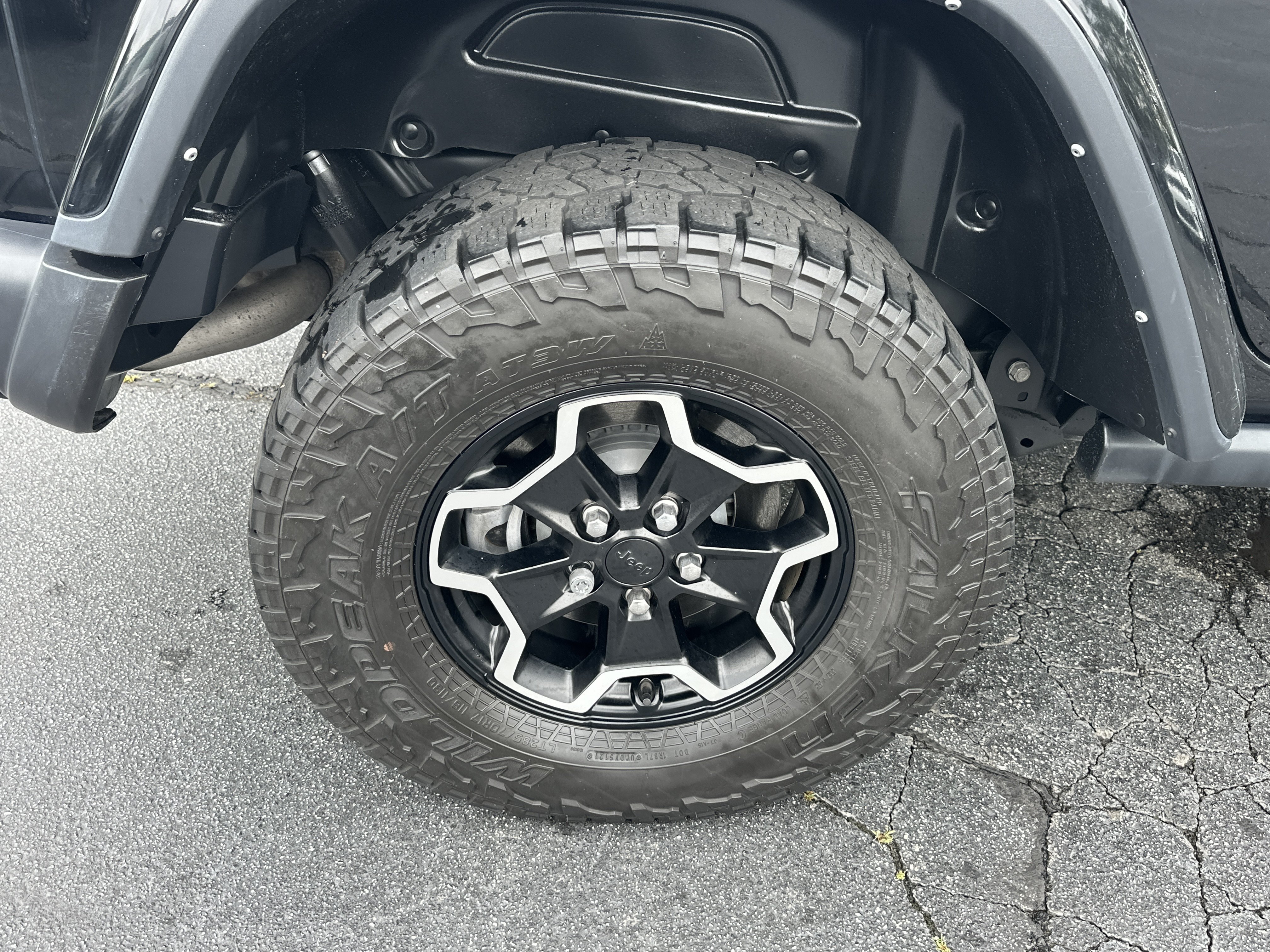 Used 2022 Jeep Wrangler Unlimited Rubicon 4xe AWD/4WD image 21