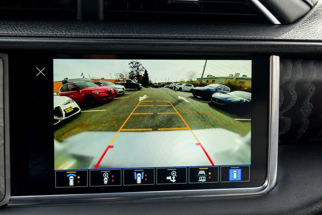 Used 2022 GMC Yukon XL Denali image 56