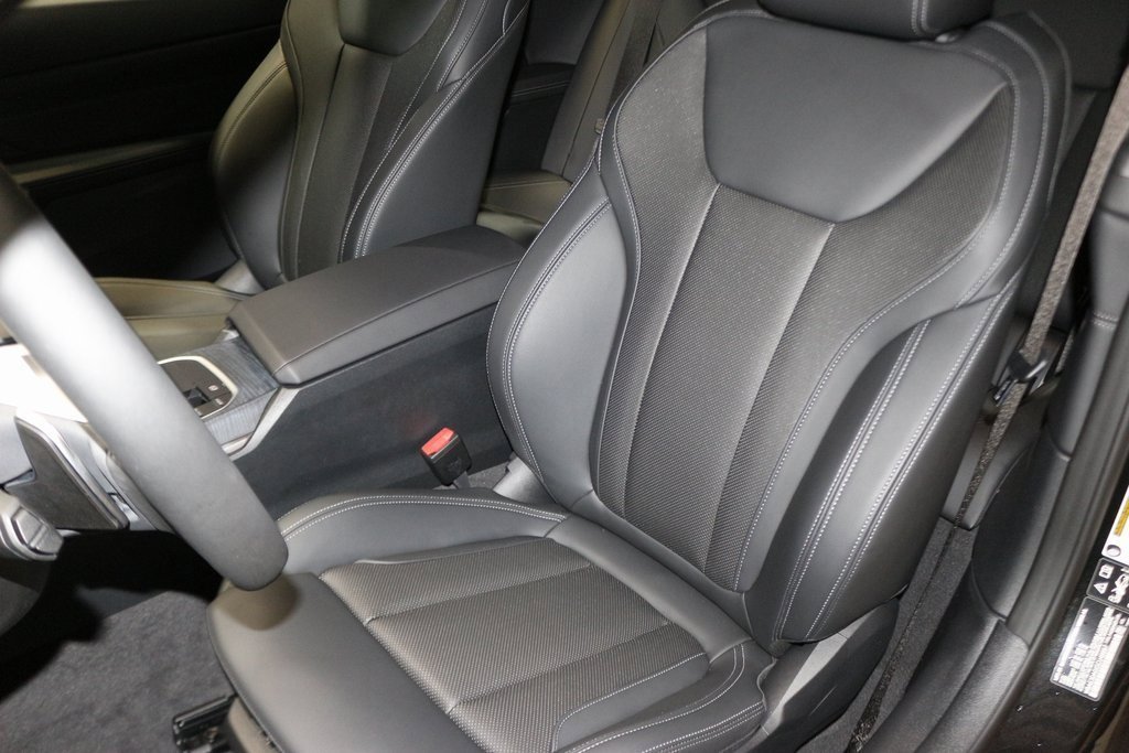 New 2025 BMW 430i xDrive Coupe w/ Premium Package image 15