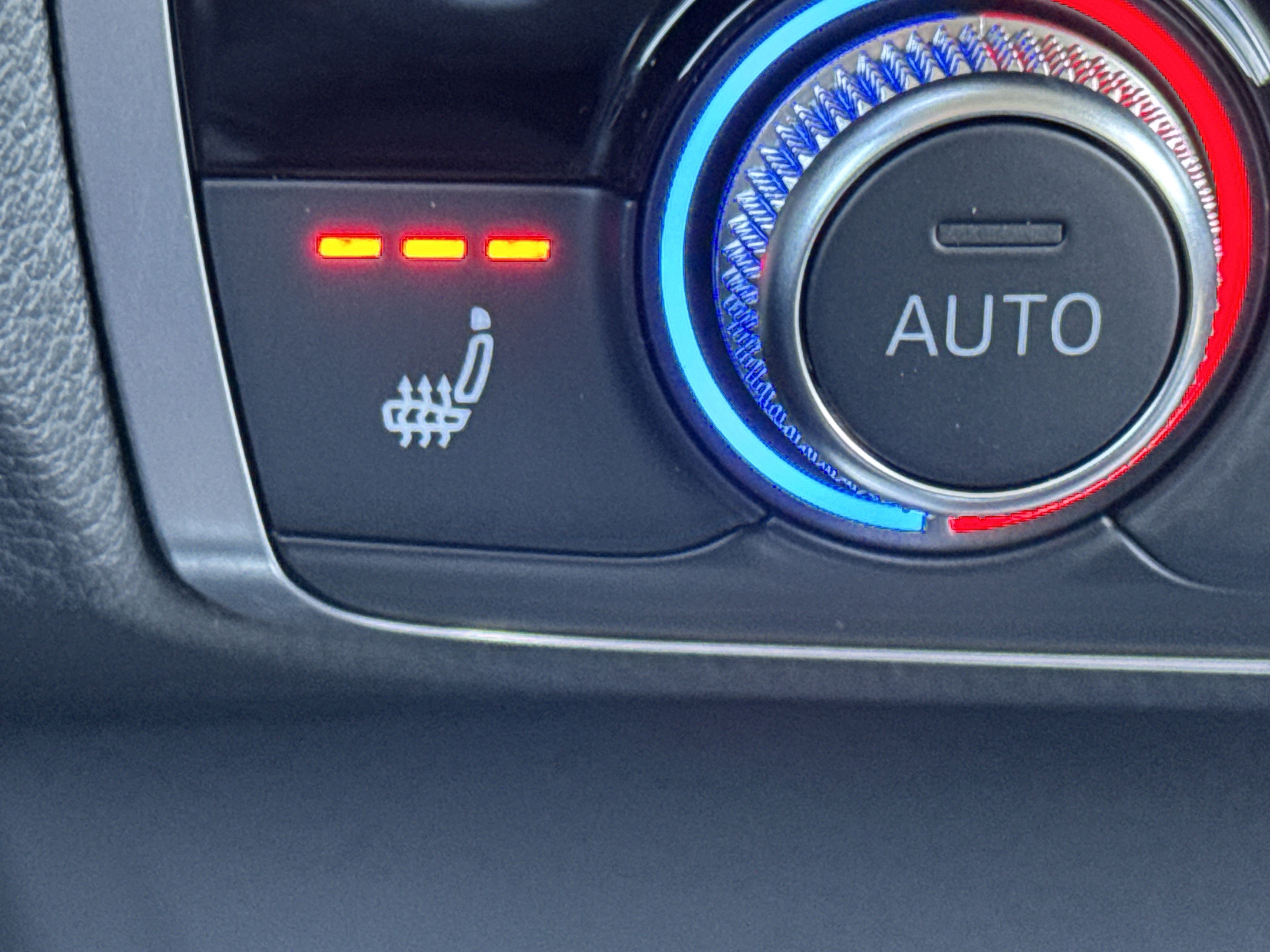 Used 2025 Audi Q3 2.0T Premium w/ Convenience Package image 14